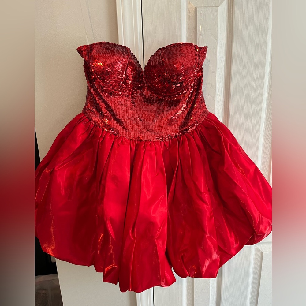 NWT Fashion Nova Magic Hour Red Sequin Bubble Mini Dress Size Medium - Picture 2 of 6